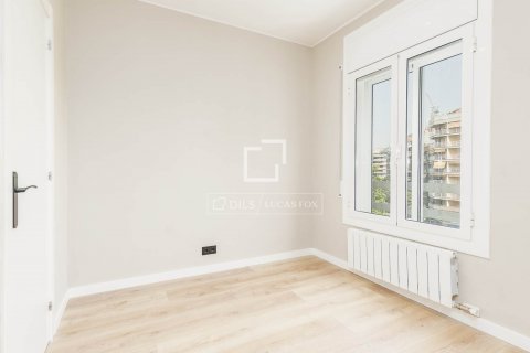 Купить квартиру в Барселона, Испания с 4 спальни, 100м², № 8565 - фото 24