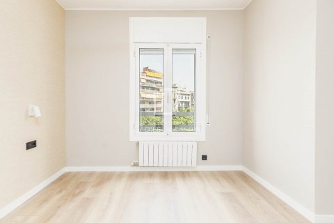 Купить квартиру в Барселона, Испания с 4 спальни, 100м², № 8565 - фото 10