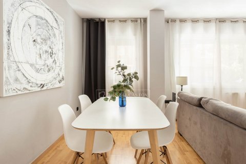 Apartamento de 2 dormitorios en venta en Barcelona, Cataluña, Spain № 8564 - foto 8