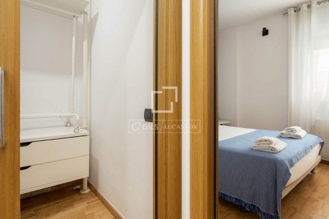 Apartamento de 2 dormitorios en venta en Barcelona, Cataluña, Spain № 8564 - foto 23