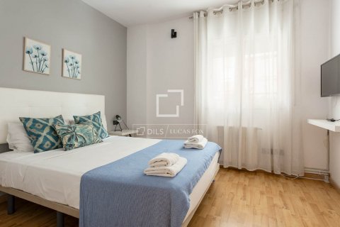Apartamento de 2 dormitorios en venta en Barcelona, Cataluña, Spain № 8564 - foto 20