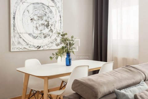 Apartamento de 2 dormitorios en venta en Barcelona, Cataluña, Spain № 8564 - foto 7