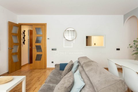 Apartamento de 2 dormitorios en venta en Barcelona, Cataluña, Spain № 8564 - foto 10