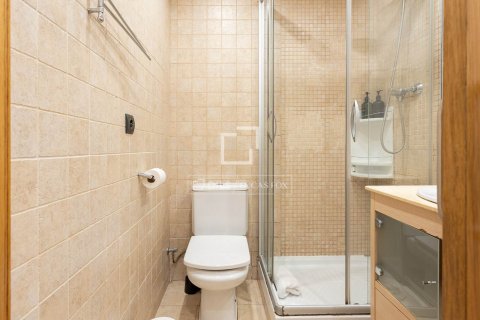 Apartamento de 2 dormitorios en venta en Barcelona, Cataluña, Spain № 8564 - foto 29