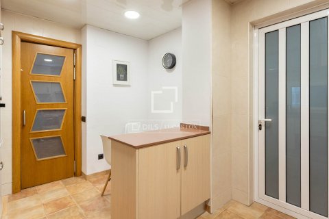 Apartamento de 2 dormitorios en venta en Barcelona, Cataluña, Spain № 8564 - foto 14