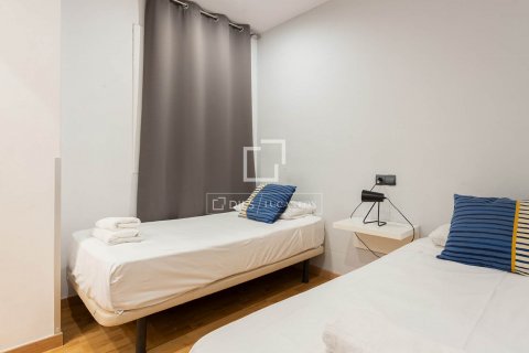 Apartamento de 2 dormitorios en venta en Barcelona, Cataluña, Spain № 8564 - foto 26