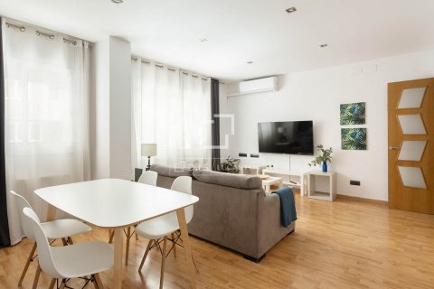 Apartamento de 2 dormitorios en venta en Barcelona, Cataluña, Spain № 8564