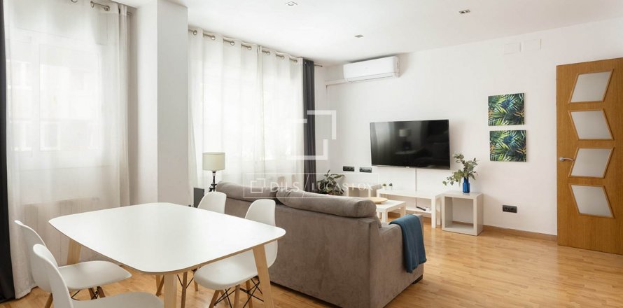 Apartamento de 2 dormitorios en venta en Barcelona, Cataluña, Spain № 8564