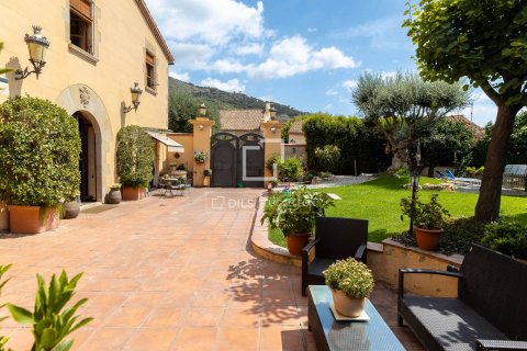 Villa de 5 dormitorios en venta en Teia, Barcelona, Cataluña, Spain № 8561