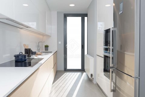 Apartamento de 2 dormitorios en venta en Barcelona, Cataluña, Spain № 8562 - foto 6