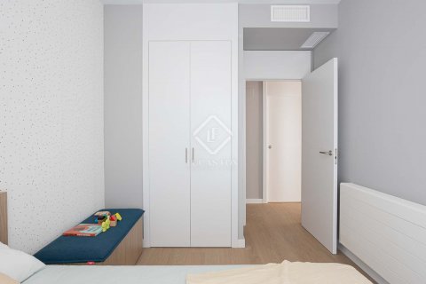 Apartamento de 2 dormitorios en venta en Barcelona, Cataluña, Spain № 8562 - foto 11