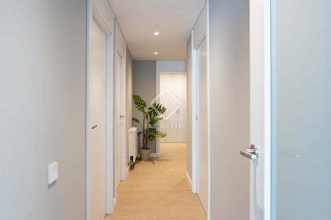 Apartamento de 2 dormitorios en venta en Barcelona, Cataluña, Spain № 8562 - foto 19