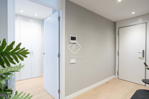 Apartamento de 2 dormitorios en venta en Barcelona, Cataluña, Spain № 8562 - foto 20