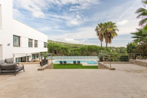 Сasa de 3 dormitorios en venta en Sant Andreu de Llavaneres, Barcelona, Cataluña, Spain № 1819 - foto 28