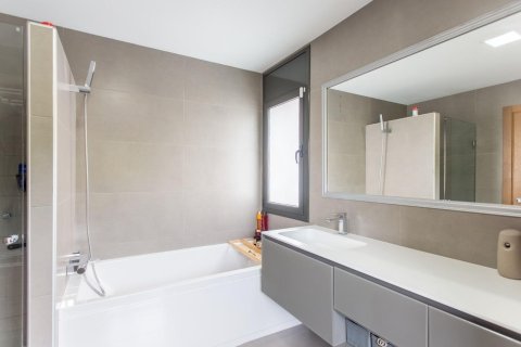 Сasa de 3 dormitorios en venta en Sant Andreu de Llavaneres, Barcelona, Cataluña, Spain № 1819 - foto 14