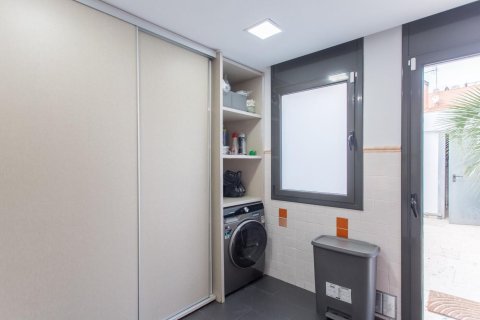 Сasa de 3 dormitorios en venta en Sant Andreu de Llavaneres, Barcelona, Cataluña, Spain № 1819 - foto 25