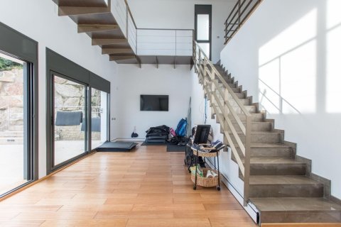 Сasa de 3 dormitorios en venta en Sant Andreu de Llavaneres, Barcelona, Cataluña, Spain № 1819 - foto 10