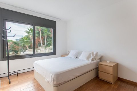 Сasa de 3 dormitorios en venta en Sant Andreu de Llavaneres, Barcelona, Cataluña, Spain № 1819 - foto 19