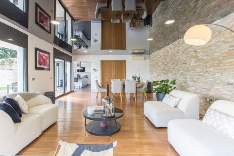 Сasa de 3 dormitorios en venta en Sant Andreu de Llavaneres, Barcelona, Cataluña, Spain № 1819 - foto 5
