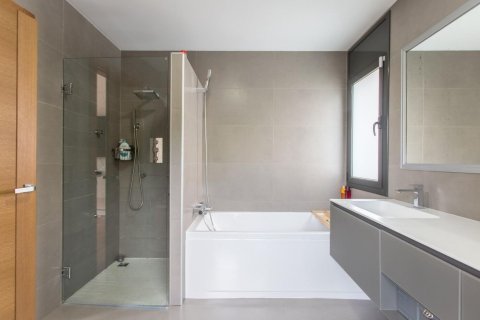 Сasa de 3 dormitorios en venta en Sant Andreu de Llavaneres, Barcelona, Cataluña, Spain № 1819 - foto 13