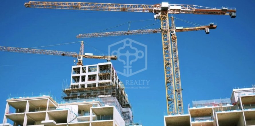 Propiedad comercial de 180 dormitorios en venta en Barcelona, Cataluña, Spain № 1114