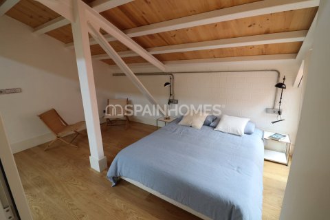 Villa de 2 dormitorios en venta en Barcelona, Cataluña, Spain № 1109 - foto 12