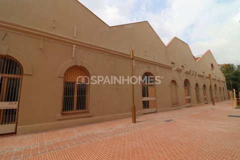 Villa de 2 dormitorios en venta en Barcelona, Cataluña, Spain № 1109 - foto 4