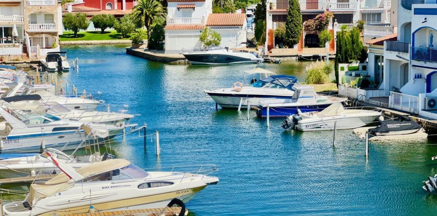 Сasa de 3 dormitorios en venta en Sitges, Barcelona, Cataluña, Spain № 6614