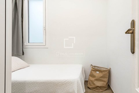 Apartamento de 3 dormitorios en venta en Barcelona, Cataluña, Spain № 6610 - foto 26
