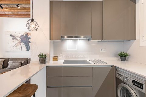 Apartamento de 3 dormitorios en venta en Barcelona, Cataluña, Spain № 6610 - foto 7