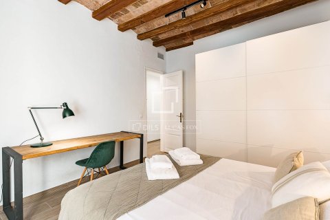 Apartamento de 3 dormitorios en venta en Barcelona, Cataluña, Spain № 6610 - foto 16