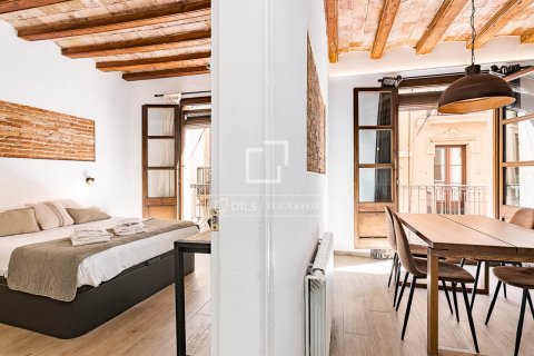Apartamento de 3 dormitorios en venta en Barcelona, Cataluña, Spain № 6610 - foto 17