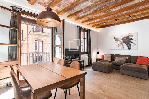 Apartamento de 3 dormitorios en venta en Barcelona, Cataluña, Spain № 6610 - foto 12