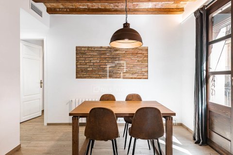Apartamento de 3 dormitorios en venta en Barcelona, Cataluña, Spain № 6610 - foto 3