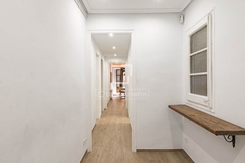 Apartamento de 3 dormitorios en venta en Barcelona, Cataluña, Spain № 6610 - foto 30