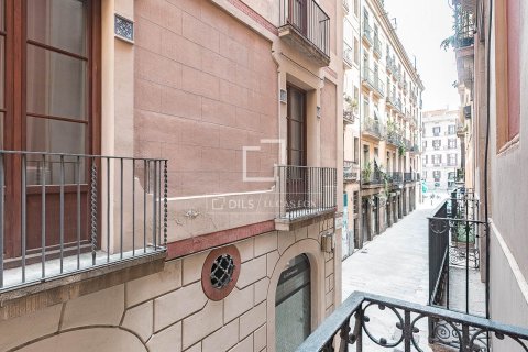 Apartamento de 4 dormitorios en venta en Barcelona, Cataluña, Spain № 6611 - foto 15