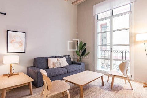 Apartamento de 4 dormitorios en venta en Barcelona, Cataluña, Spain № 6611 - foto 2