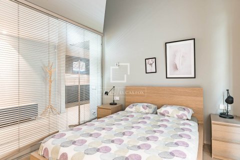Apartamento de 4 dormitorios en venta en Barcelona, Cataluña, Spain № 6611 - foto 13