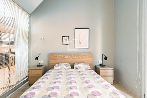 Apartamento de 4 dormitorios en venta en Barcelona, Cataluña, Spain № 6611 - foto 12