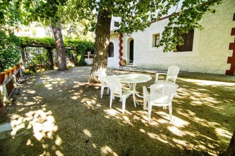 Villa de 13 dormitorios en venta en Barcelona, Cataluña, Spain № 948 - foto 3