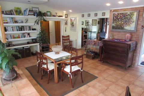 Villa de 2 dormitorios en venta en Blanes, Gerona, Cataluña, Spain № 951 - foto 10