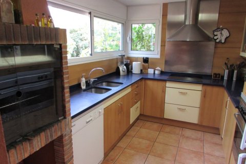 Villa de 2 dormitorios en venta en Blanes, Gerona, Cataluña, Spain № 951 - foto 15