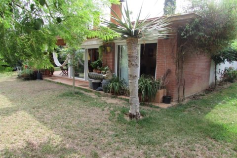 Villa de 2 dormitorios en venta en Blanes, Gerona, Cataluña, Spain № 951 - foto 2