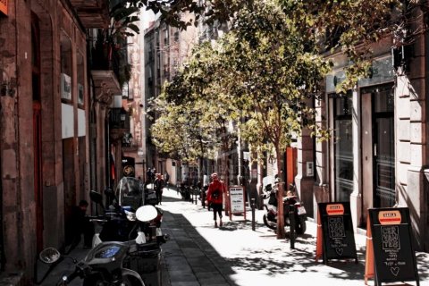 Propiedad comercial de 365 m² en venta en Barcelona, Cataluña, Spain № 953