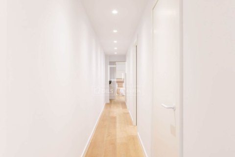 Apartamento de 3 dormitorios en venta en Barcelona, Cataluña, Spain № 6290 - foto 21