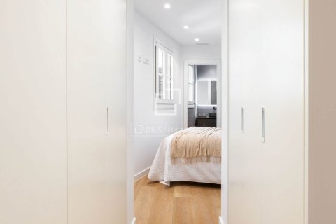 Apartamento de 3 dormitorios en venta en Barcelona, Cataluña, Spain № 6290 - foto 14