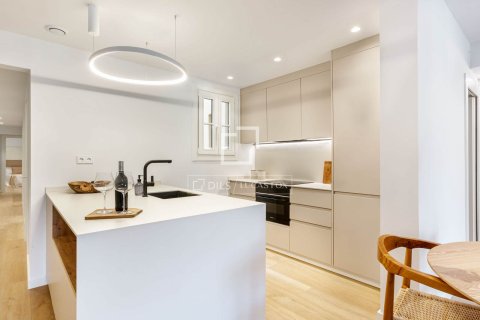 Apartamento de 3 dormitorios en venta en Barcelona, Cataluña, Spain № 6290 - foto 5