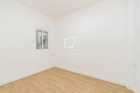 Apartamento de 3 dormitorios en venta en Barcelona, Cataluña, Spain № 6289 - foto 10