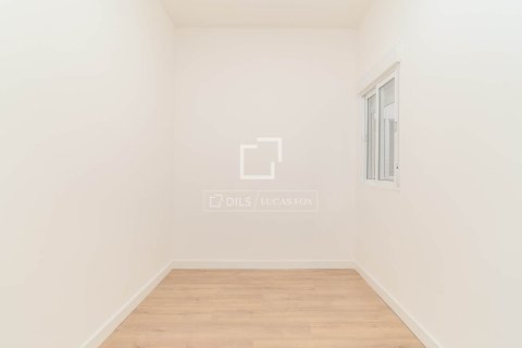 Apartamento de 3 dormitorios en venta en Barcelona, Cataluña, Spain № 6289 - foto 14