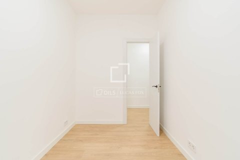 Apartamento de 3 dormitorios en venta en Barcelona, Cataluña, Spain № 6289 - foto 15